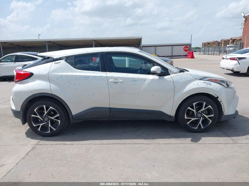 TOYOTA C-HR - zdjęcie 13