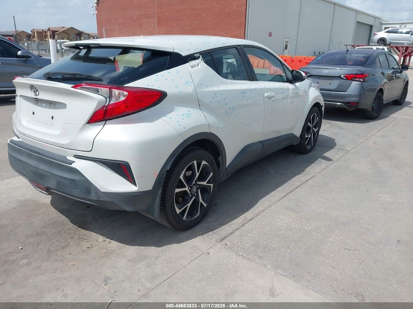 TOYOTA C-HR - zdjęcie 4