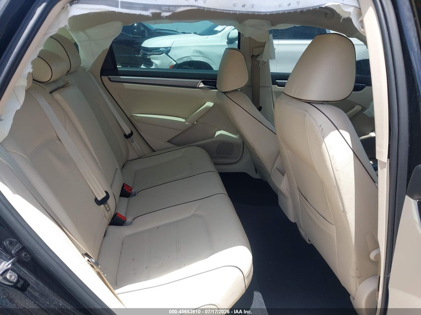 2017 Volkswagen Passat 1.8T R-Line VIN: 1VWDT7A38HC066300 Lot: 45663910