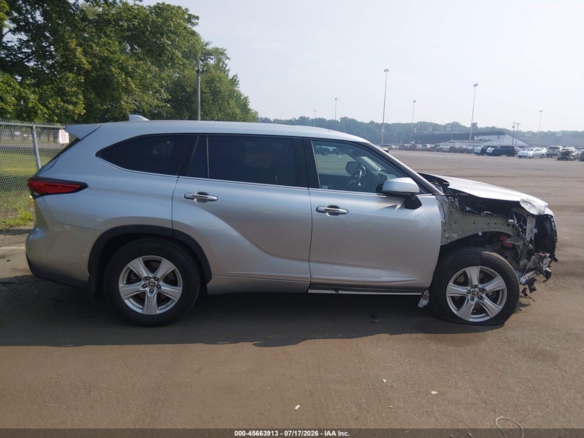 TOYOTA HIGHLANDER - zdjęcie 13