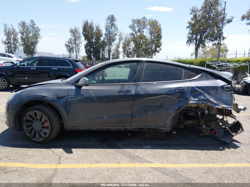 2022 Tesla Model Y Performance Dual Motor All-Wheel Drive VIN: 7SAYGDEFXNF405460 Lot: 45663926