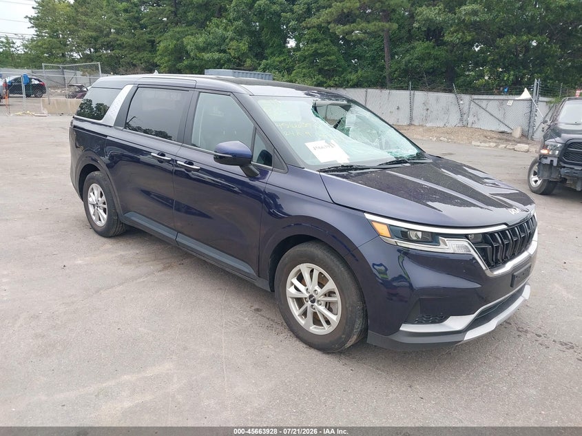 2024 KIA CARNIVAL MPV auction photo 1