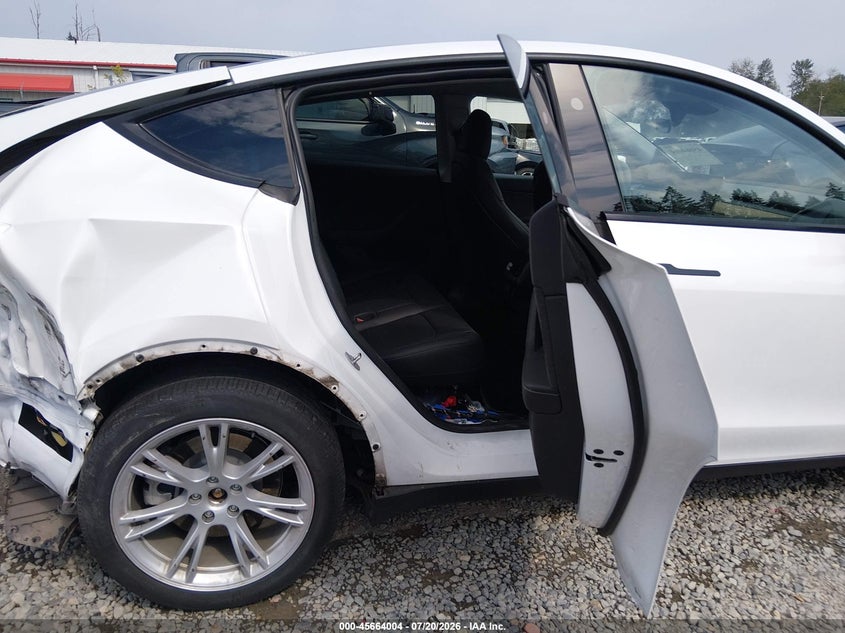 2024 Tesla Model Y Long Range Dual Motor All-Wheel Drive VIN: 7SAYGDEEXRA219721 Lot: 45664004