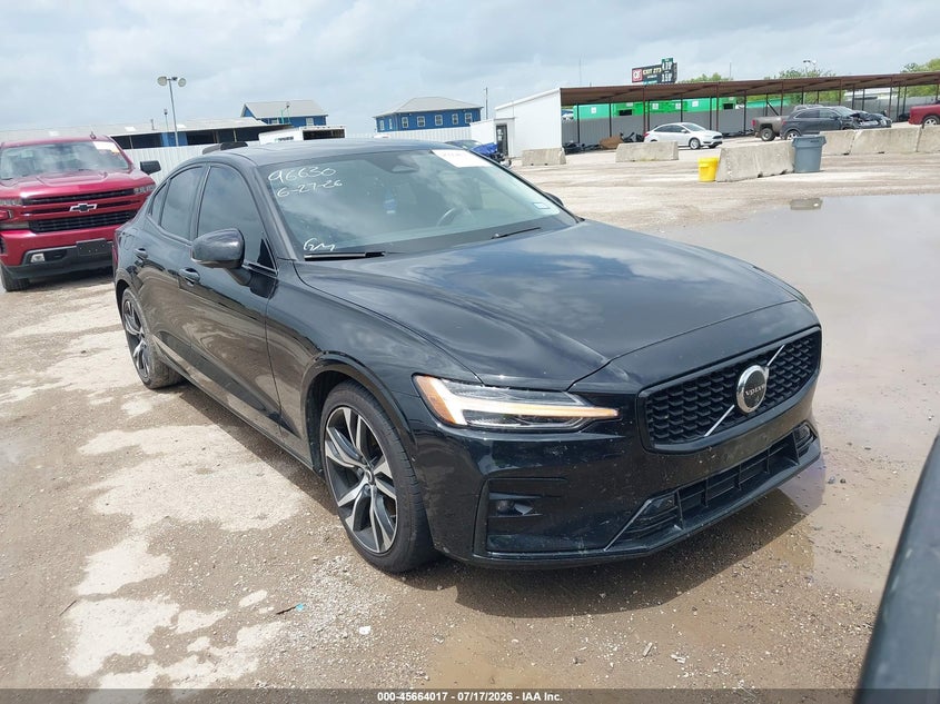 Vin: 7jrl12fl4rg315333, lot: 46162589, volvo s60 b5 plus dark theme 2024 img_1