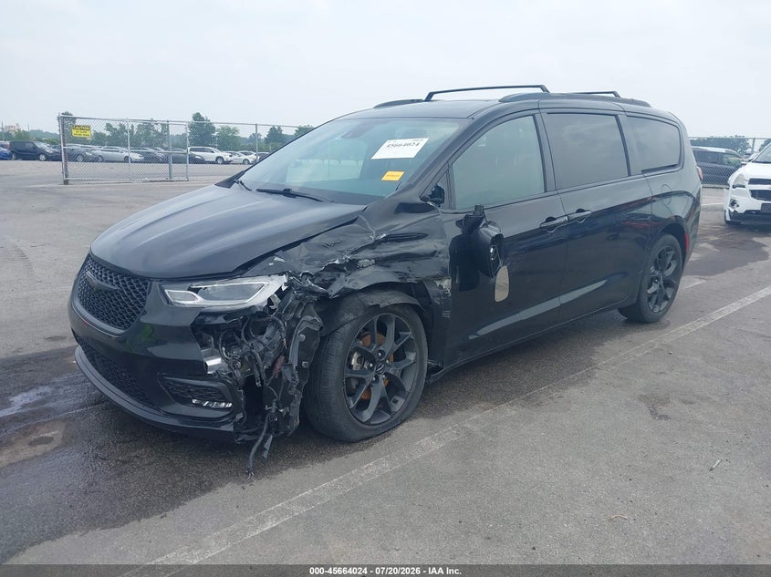 2021 Chrysler Pacifica Touring L VIN: 2C4RC1BG9MR565714 Lot: 45664024