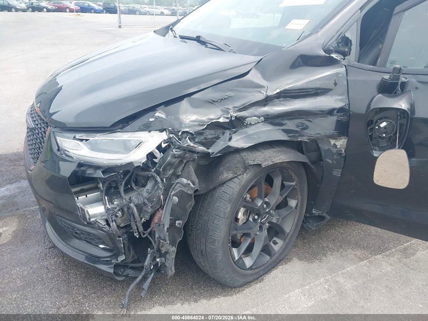 2021 Chrysler Pacifica Touring L VIN: 2C4RC1BG9MR565714 Lot: 45664024