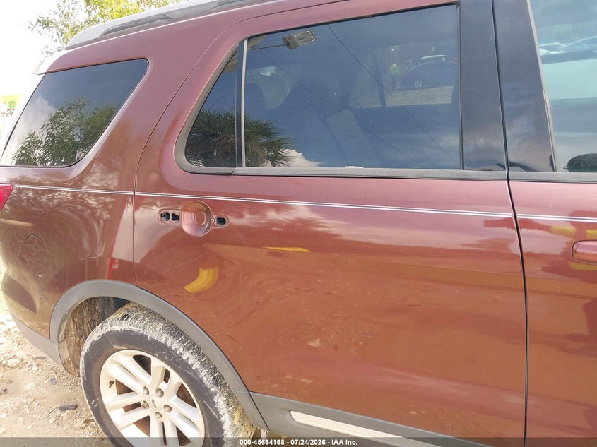 2016 FORD EXPLORER auction photo 6
