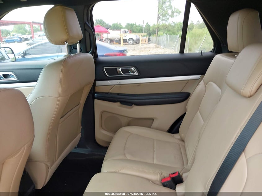 2016 FORD EXPLORER auction photo 8