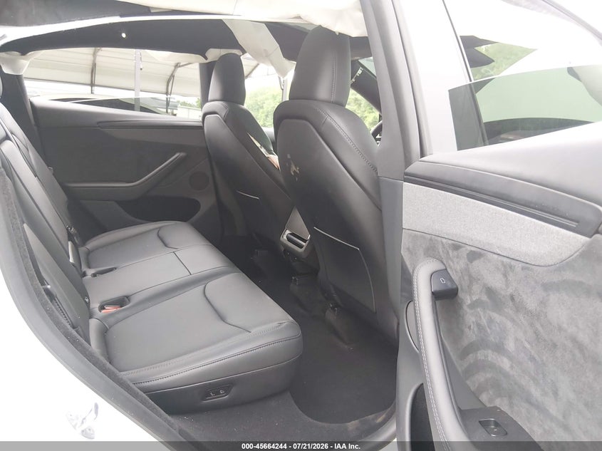 2026 Tesla Model Y All-Wheel Drive/Long Range Launch Series/Premium All-Wheel Drive VIN: 7SAYGDEE6TA695326 Lot: 45664244
