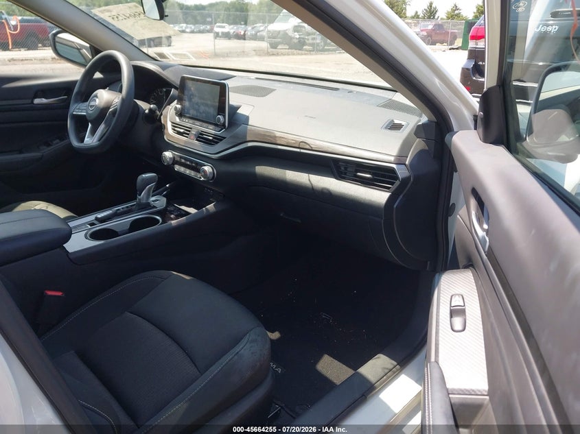 2024 NISSAN ALTIMA auction photo 5