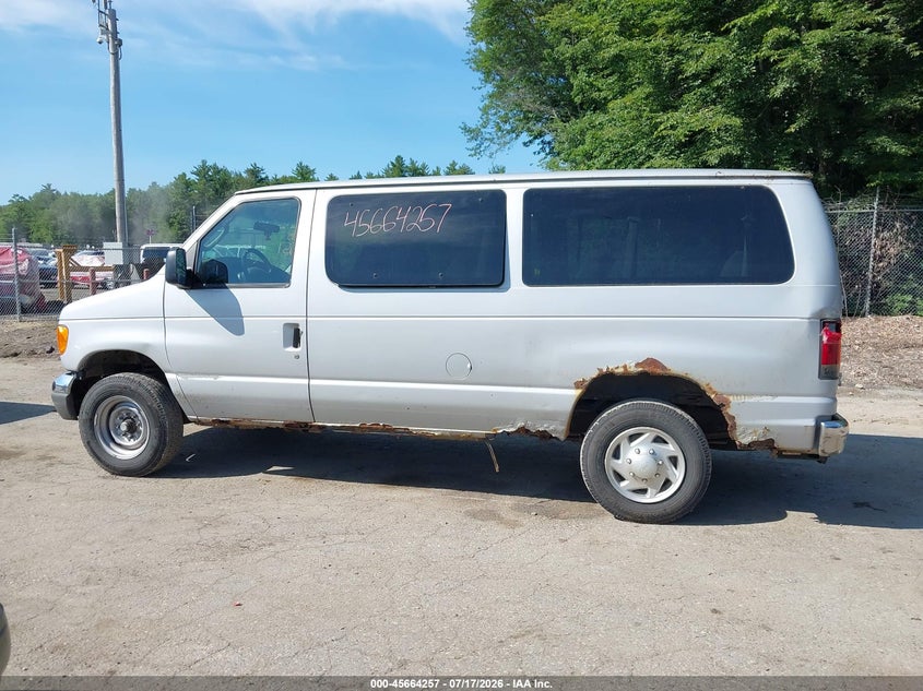 2007 Ford E-350 Super Duty Xl/Xlt VIN: 1FBNE31L37DA84923 Lot: 45664257