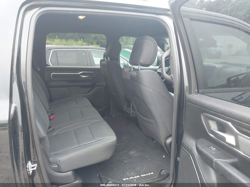 2019 RAM 1500 auction photo 8