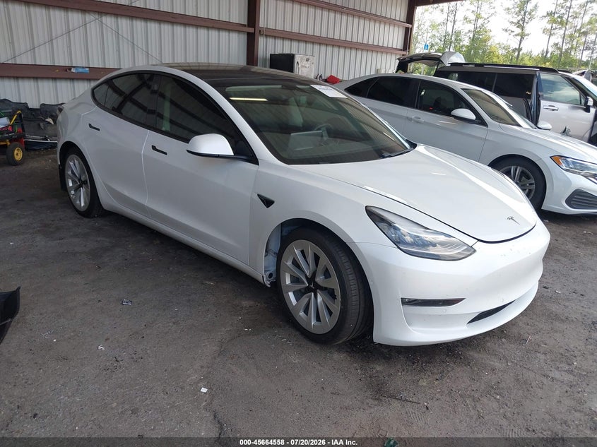 TESLA MODEL 3 - zdjęcie 1