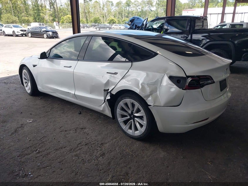TESLA MODEL 3 - zdjęcie 3