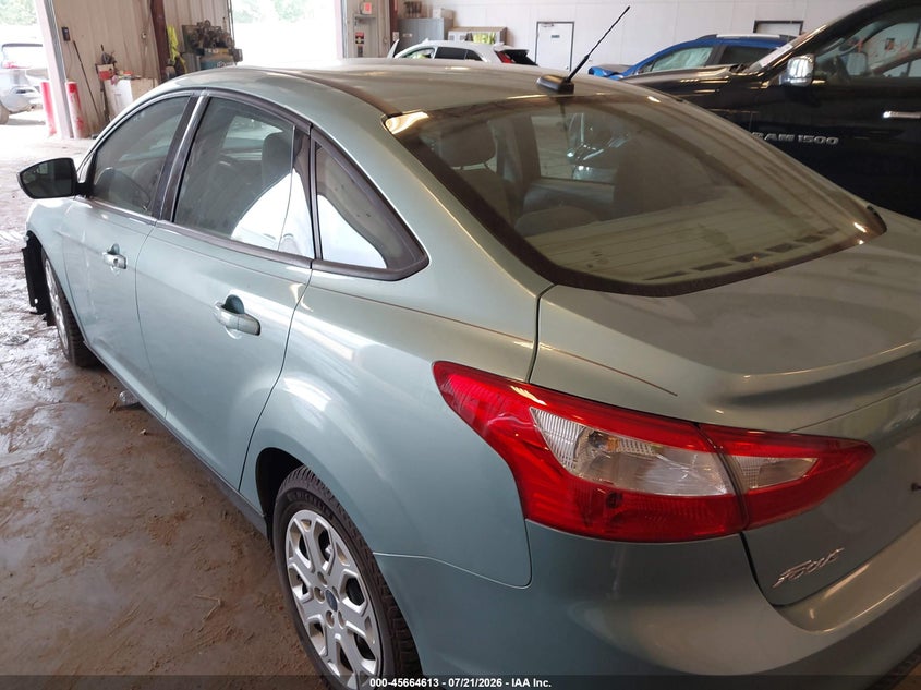 Vin: 1fahp3f27cl225730, lot: 46163185, ford focus se 20123