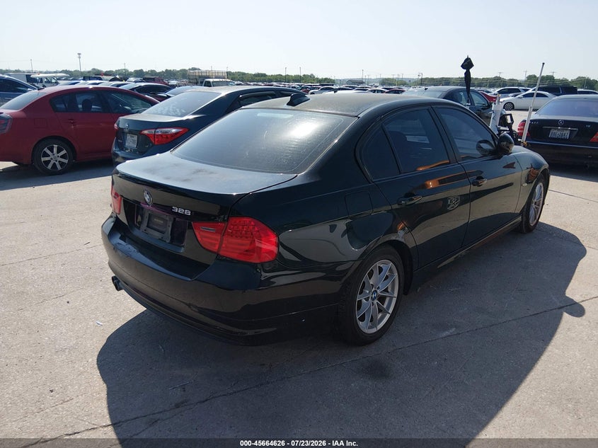 Vin: wbaph7g50anm52064, lot: 46163198, bmw 328i 20104
