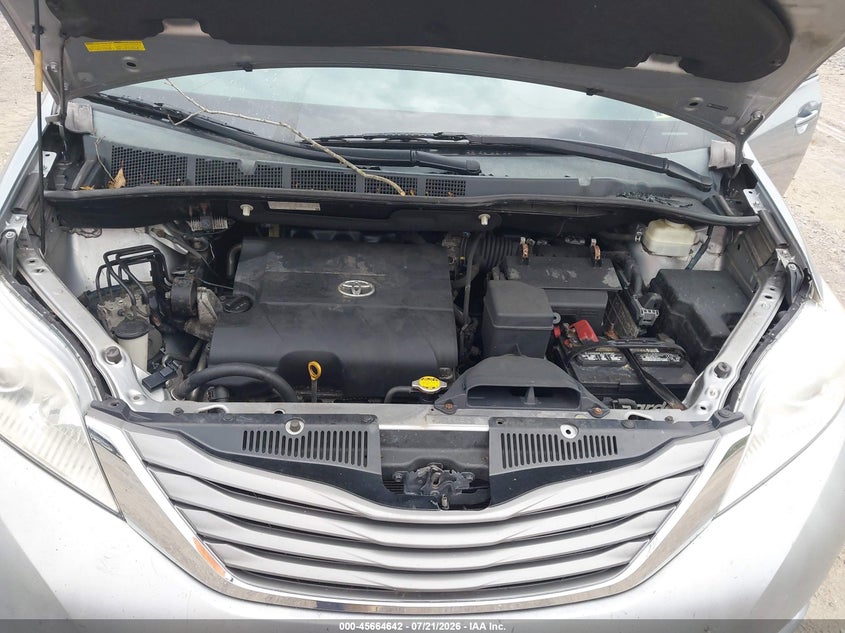 2011 Toyota Sienna Xle V6 VIN: 5TDYK3DC4BS167335 Lot: 45664642