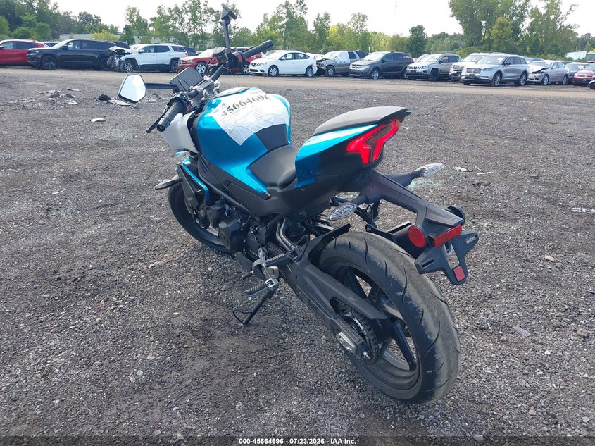 2025 CF MOTO 450NK auction photo 3