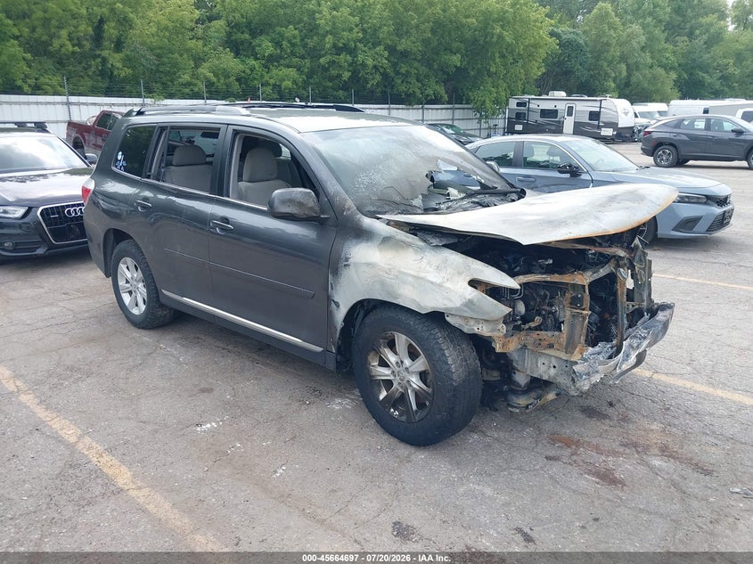2012 TOYOTA HIGHLANDER auction photo 1