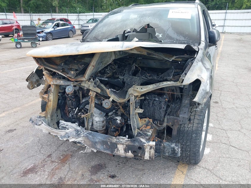 2012 TOYOTA HIGHLANDER auction photo 6
