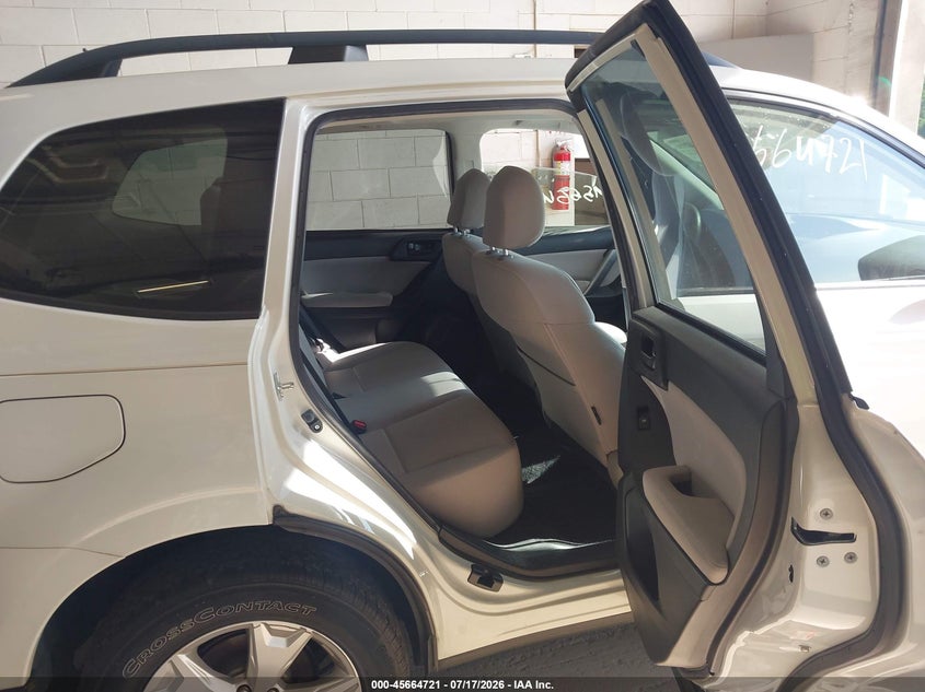 2015 SUBARU FORESTER auction photo 8