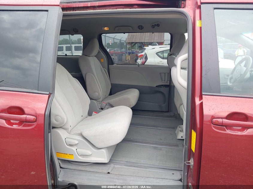 2012 TOYOTA SIENNA VAN 3.5L V-6 DOHC, VVT, 266HP