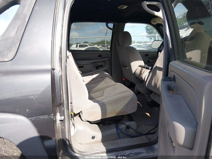 2005 CHEVROLET AVALANCHE 1500 auction photo 7