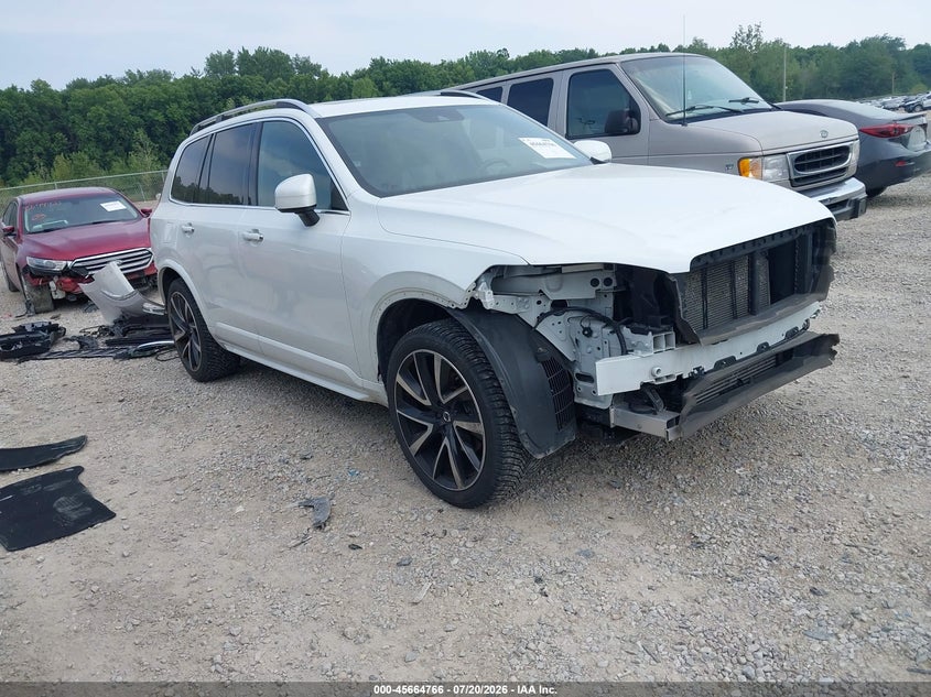 2018 VOLVO XC90 T6 MOMENTUM