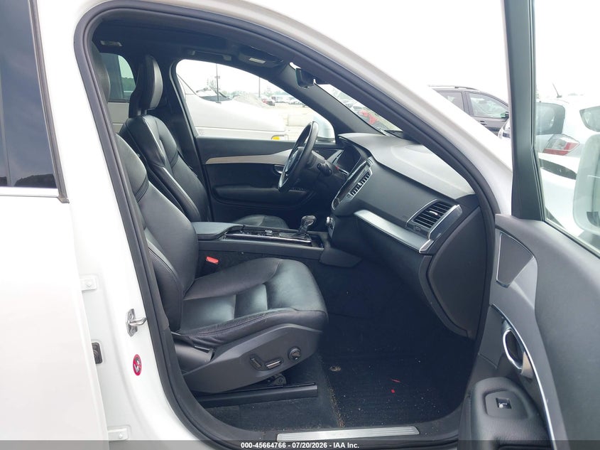 2018 VOLVO XC90 auction photo 5