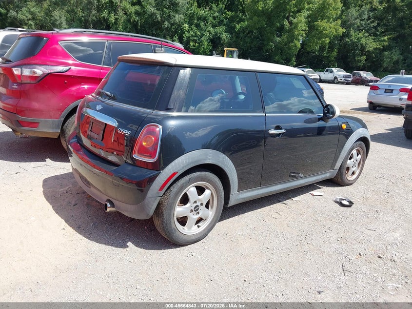 2007 Mini Cooper VIN: WMWMF33567TT53194 Lot: 45664843