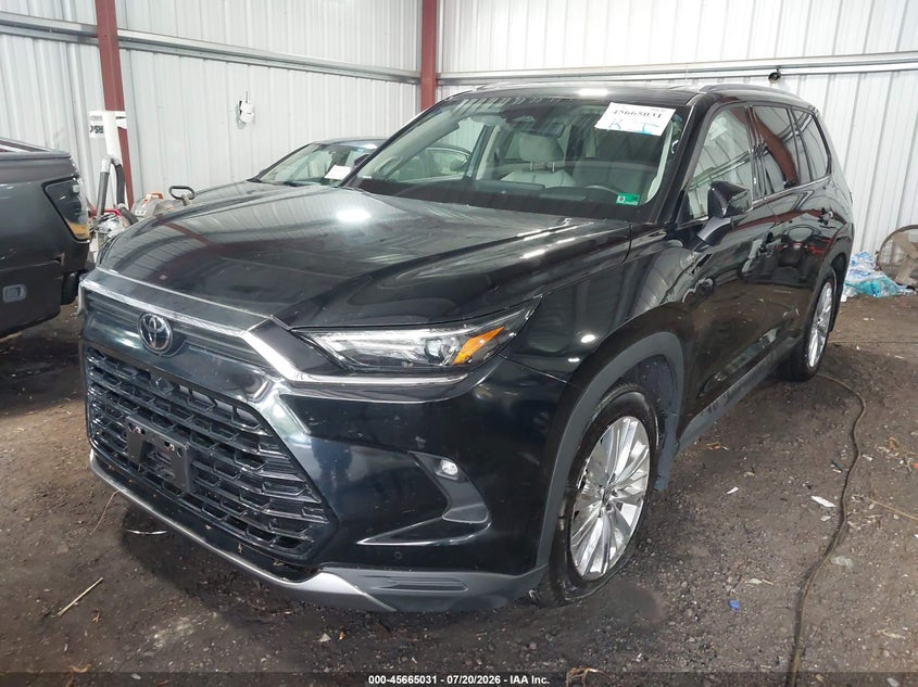 2025 TOYOTA GRAND HIGHLANDER auction photo 2