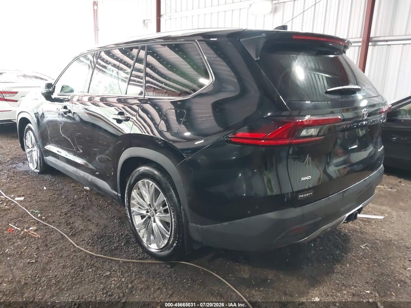 2025 TOYOTA GRAND HIGHLANDER auction photo 3