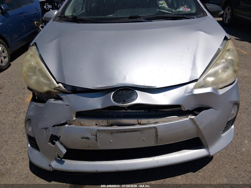 2012 TOYOTA PRIUS C auction photo 6