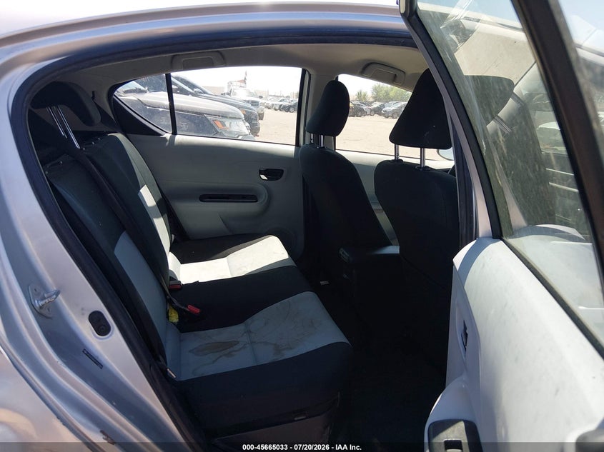 2012 TOYOTA PRIUS C auction photo 8
