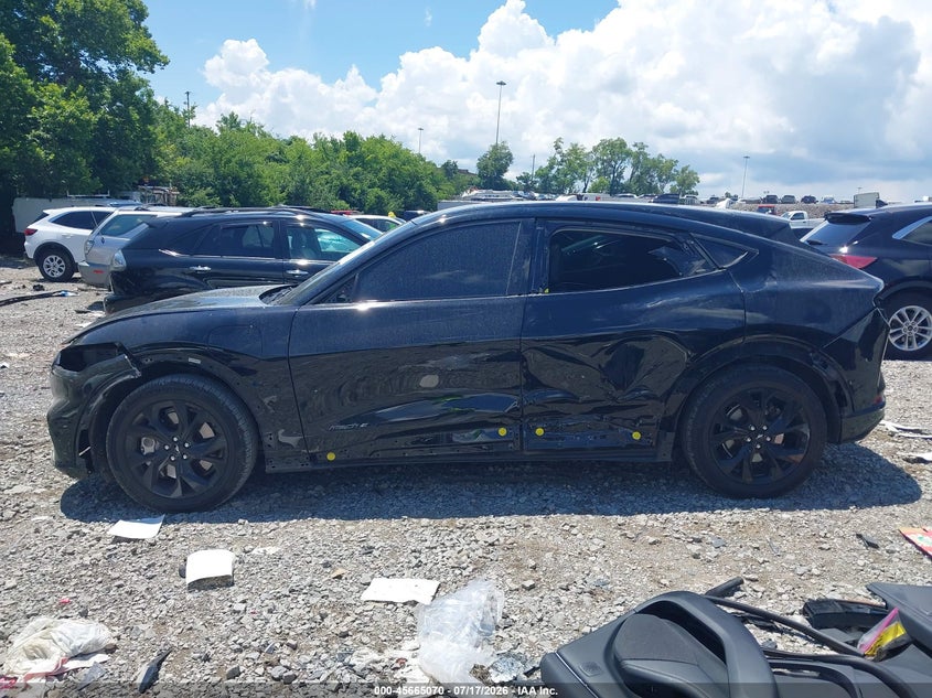 FORD MUSTANG MACH-E - zdjęcie 15