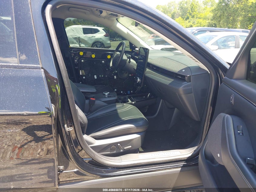 FORD MUSTANG MACH-E - zdjęcie 5