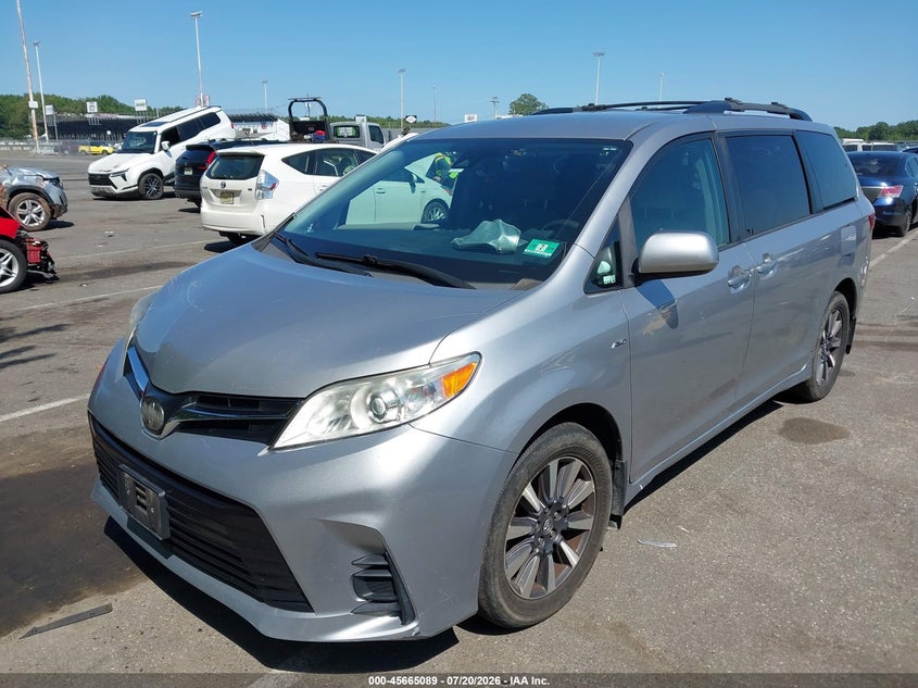 TOYOTA SIENNA 2018 VIN 5TDJZ3DC3JS204922