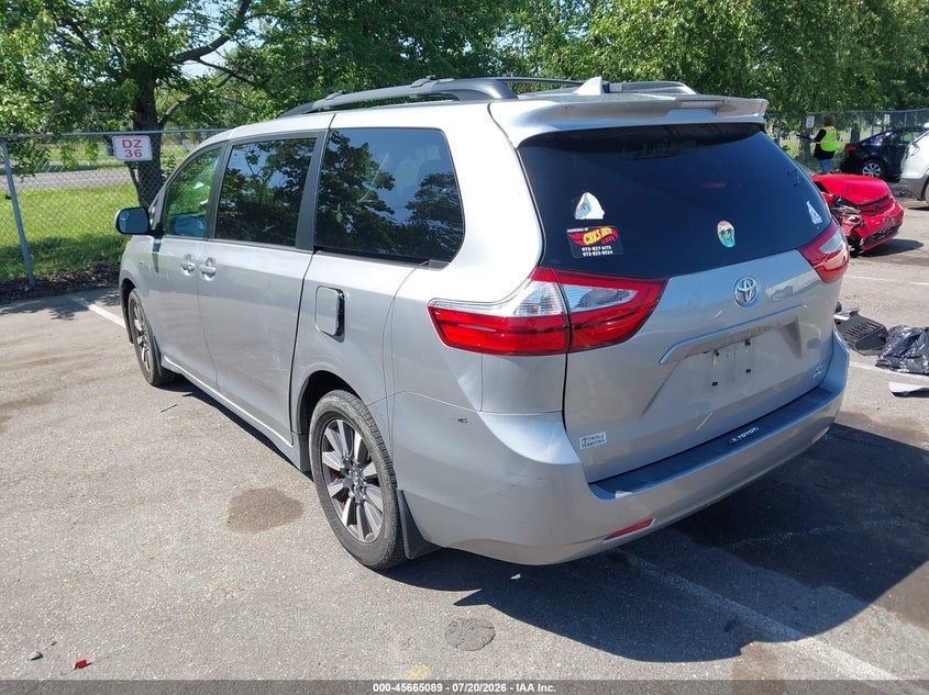 TOYOTA SIENNA 2018 VIN 5TDJZ3DC3JS204922