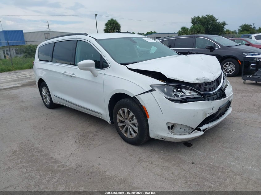 Vin: 2c4rc1bg3hr540071, lot: 46163663, chrysler pacifica touring-l 2017 img_1