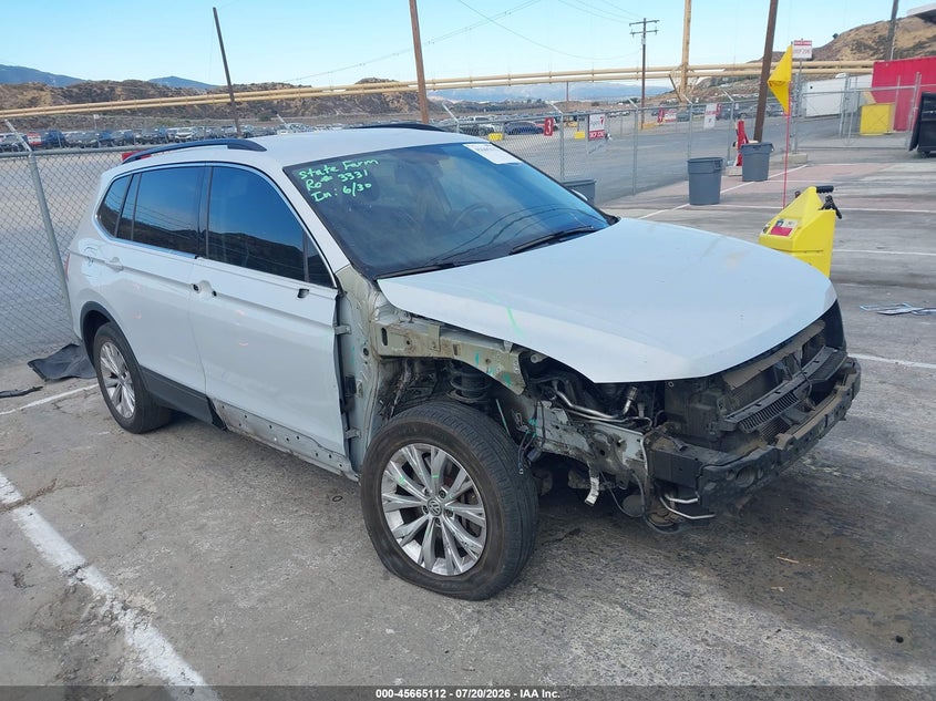 2019 Volkswagen Tiguan 2.0T Se/2.0T Sel/2.0T Sel R-Line/2.0T Sel R-Line Black VIN: 3VV3B7AX4KM025240 Lot: 45665112