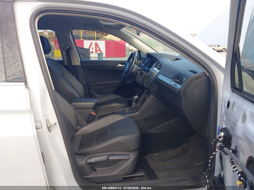2019 Volkswagen Tiguan 2.0T Se/2.0T Sel/2.0T Sel R-Line/2.0T Sel R-Line Black VIN: 3VV3B7AX4KM025240 Lot: 45665112