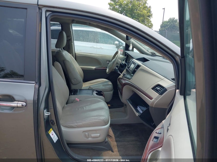 AtlanticExpress - Toyota Sienna