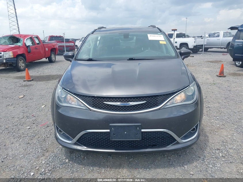 2018 Chrysler Pacifica Touring L VIN: 2C4RC1BG5JR211197 Lot: 45665230