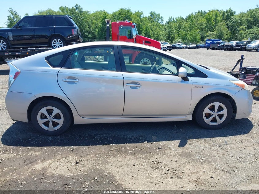 2013 Toyota Prius Three VIN: JTDKN3DUXD5541395 Lot: 45665300