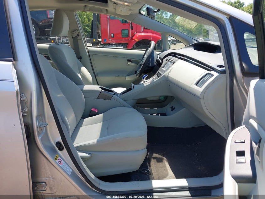 2013 Toyota Prius Three VIN: JTDKN3DUXD5541395 Lot: 45665300