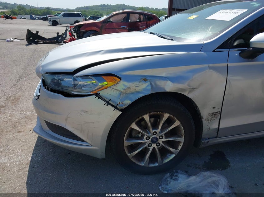 2017 FORD FUSION auction photo 6