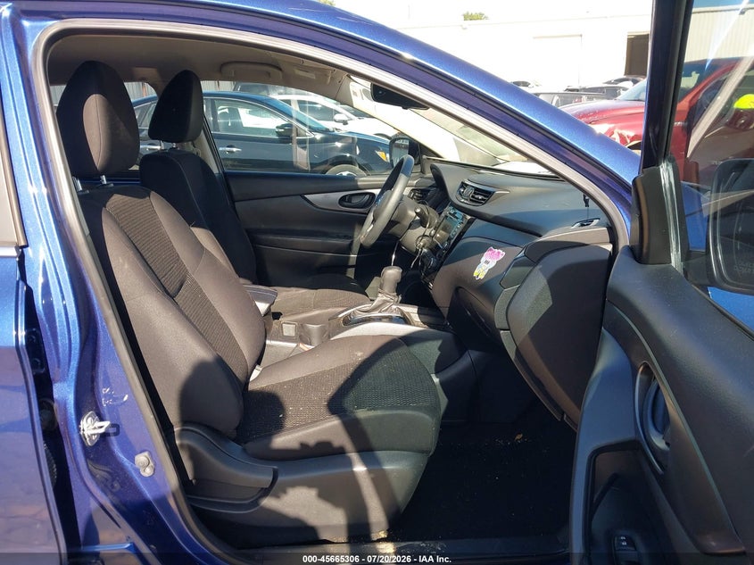 2022 NISSAN ROGUE SPORT auction photo 5