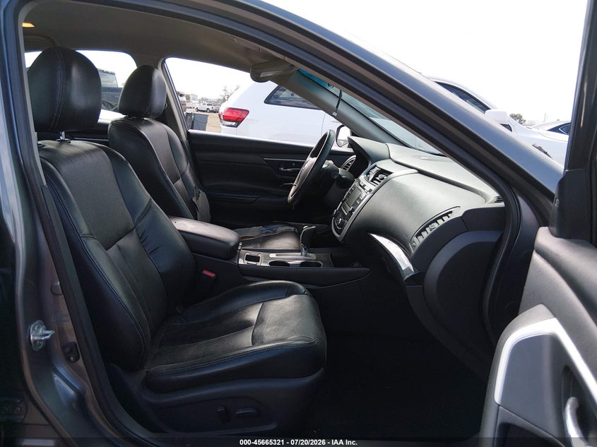 2018 NISSAN ALTIMA auction photo 5