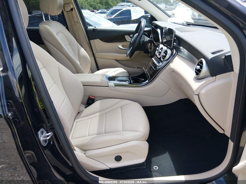 2022 MERCEDES-BENZ GLC 300 auction photo 5