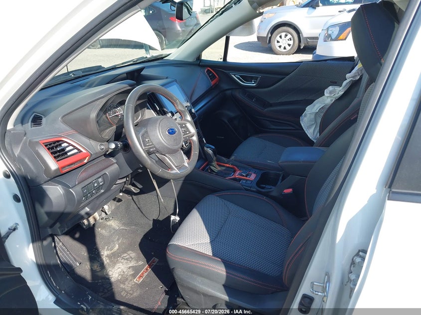 2019 SUBARU FORESTER auction photo 5